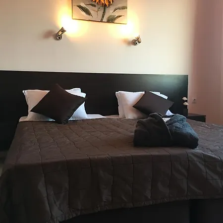 Апартаменты Elite Suites *